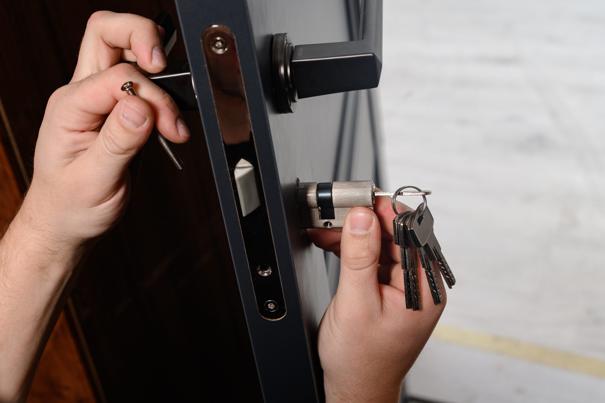 Locksmith installs the core for the door lock